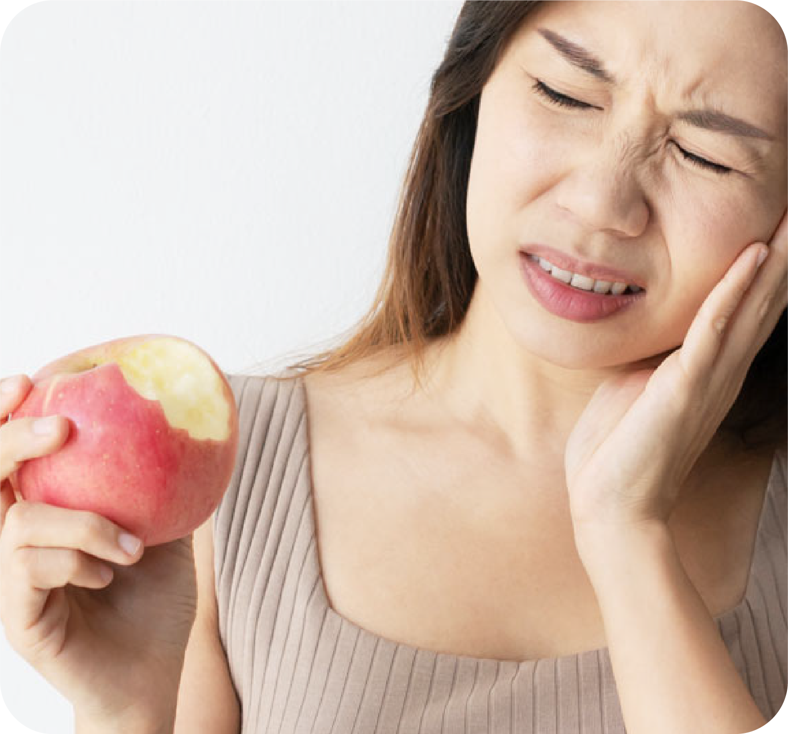 Do you feel pain or sensitivity when biting?